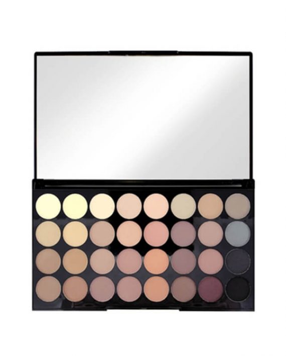 Paleta senki za oci MAKEUP REVOLUTION Flawless Matte 16g (7) Paleta senki za oči MAKEUP REVOLUTION Flawless Matte 16g