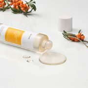 Regenerisuci toner sa hijaluronskom kiselinom i dodatkom vitamina (2) Regenerisuci toner sa hijaluronskom kiselinom i dodatkom vitamina (2)