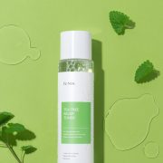 Umirujuci toner sa ekstraktom cajnog drveta (2) Umirujuci toner sa ekstraktom cajnog drveta (2)